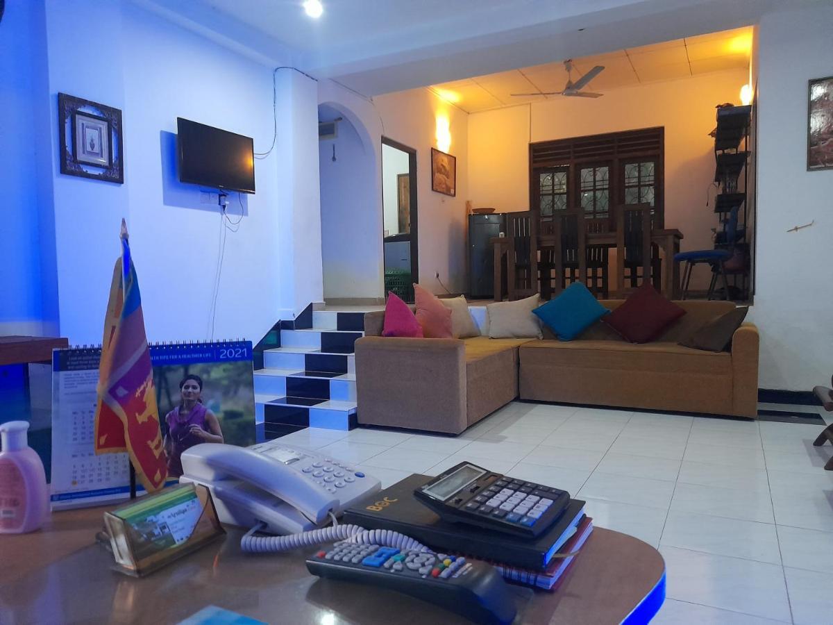 Smart Holiday Inn Galle Eksteriør billede